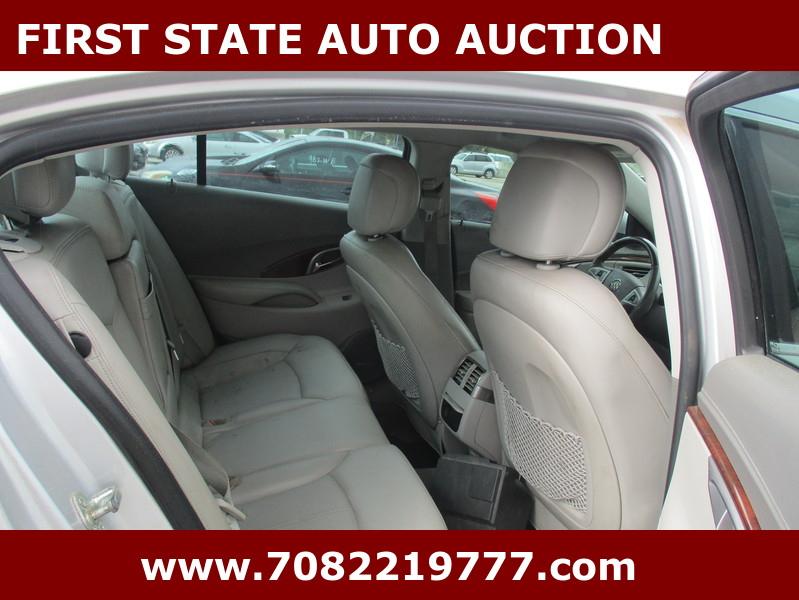 Buick LaCrosse  2011