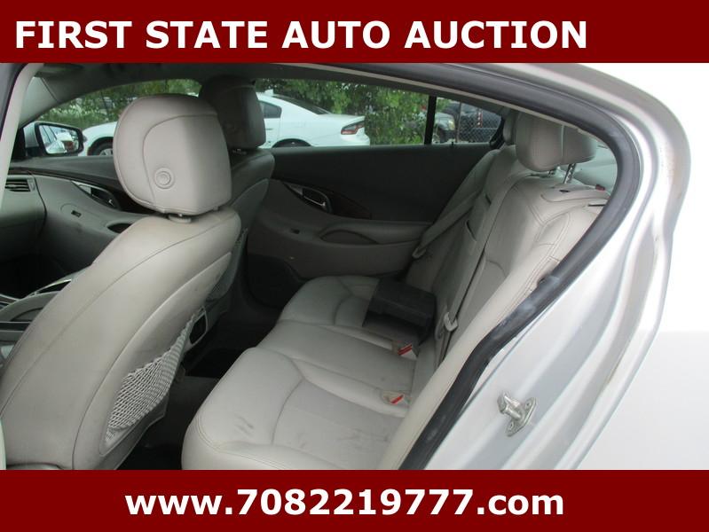 Buick LaCrosse  2011