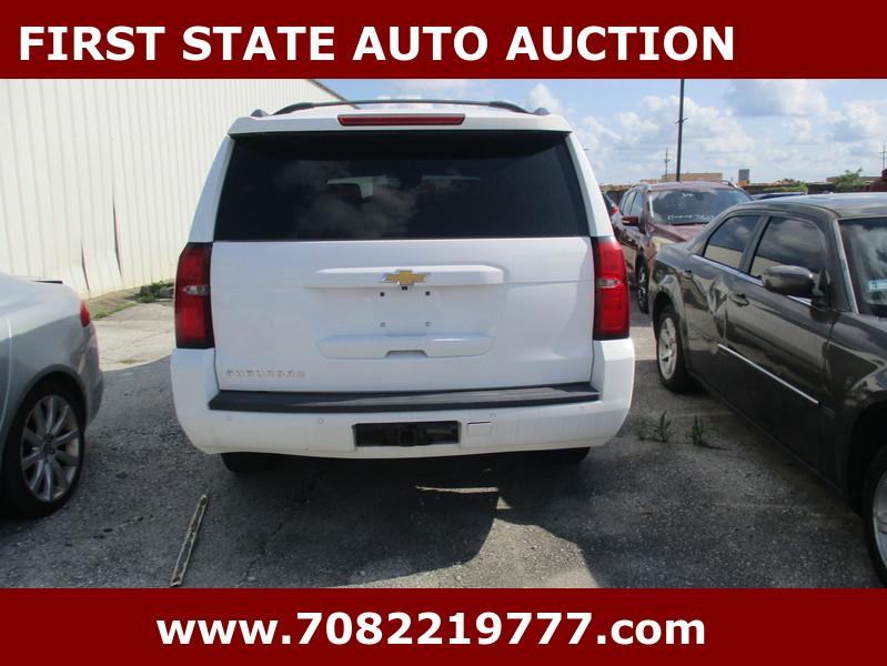 Chevrolet Suburban  2015