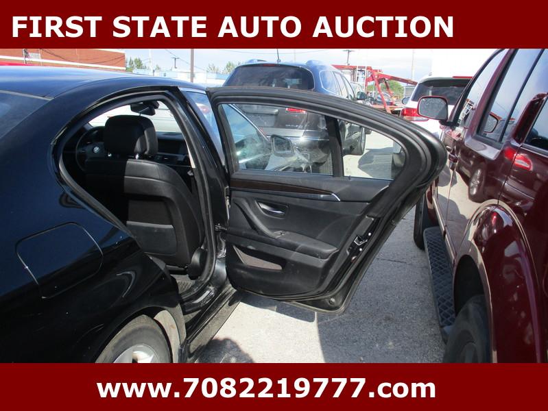 BMW 5-Series 528i xDrive 2012