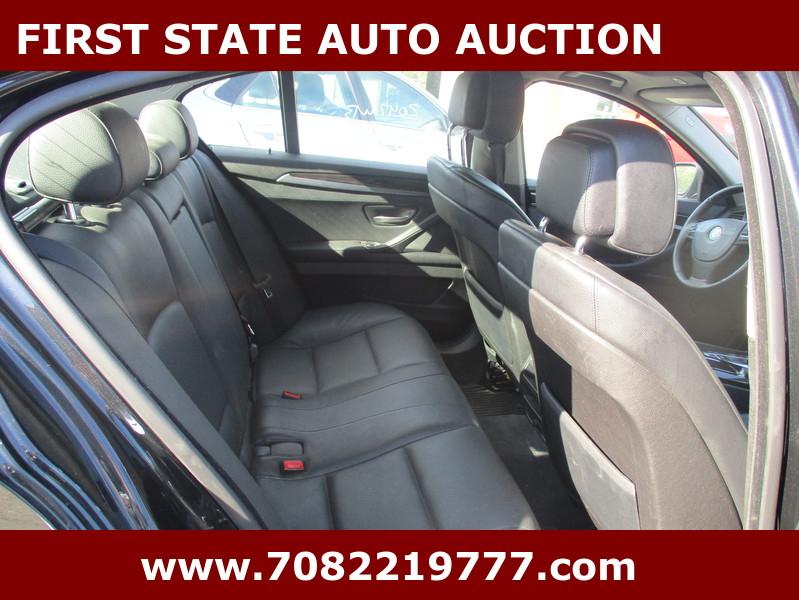 BMW 5-Series 528i xDrive 2012