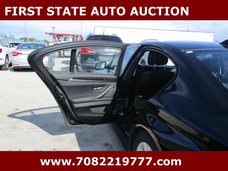 BMW 5-Series 528i xDrive 2012