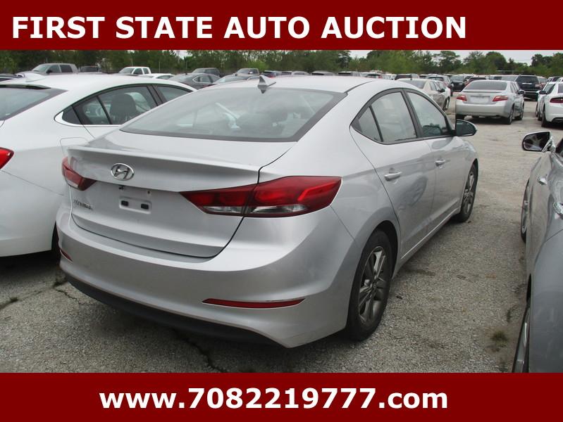 Hyundai Elantra  2018