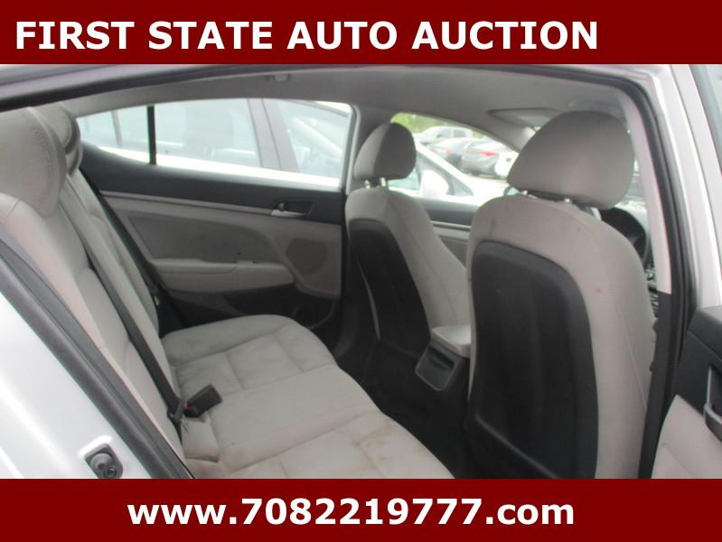 Hyundai Elantra  2018
