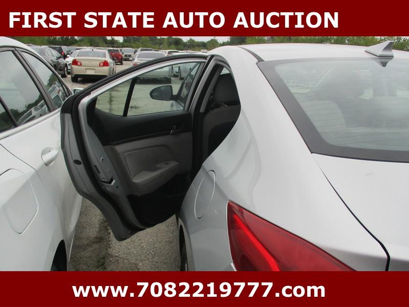 Hyundai Elantra  2018