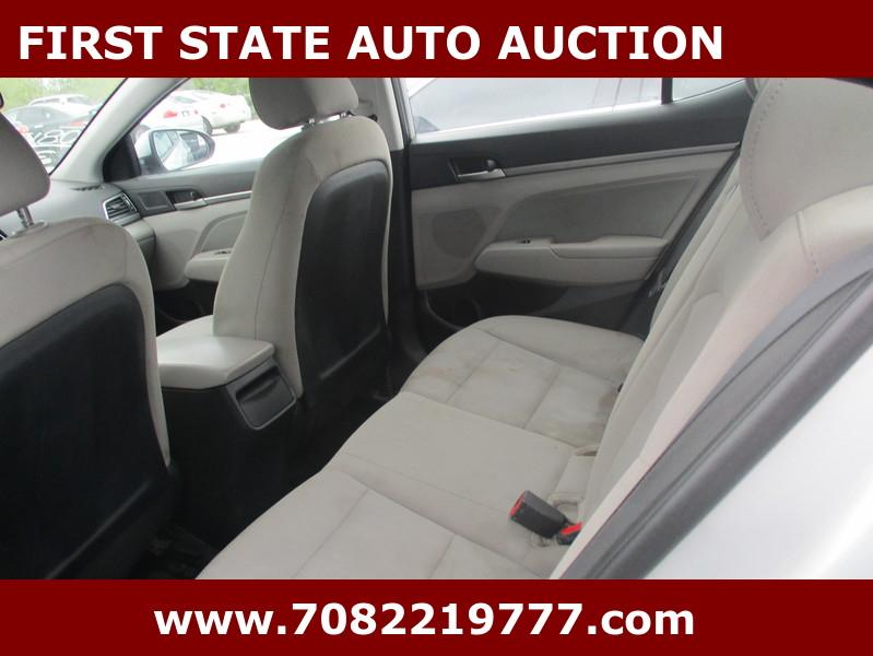 Hyundai Elantra  2018