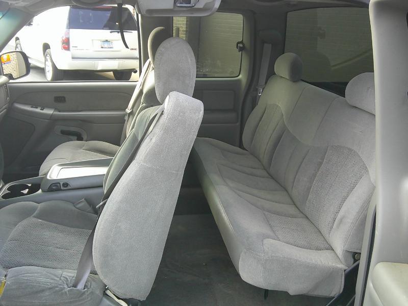 Chevrolet Silverado 1500 LS Ext. Cab 3-Door Long Bed 2WD 2000