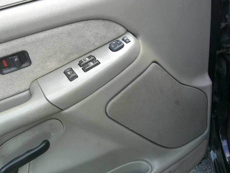 Chevrolet Silverado 1500 LS Ext. Cab 3-Door Long Bed 2WD 2000