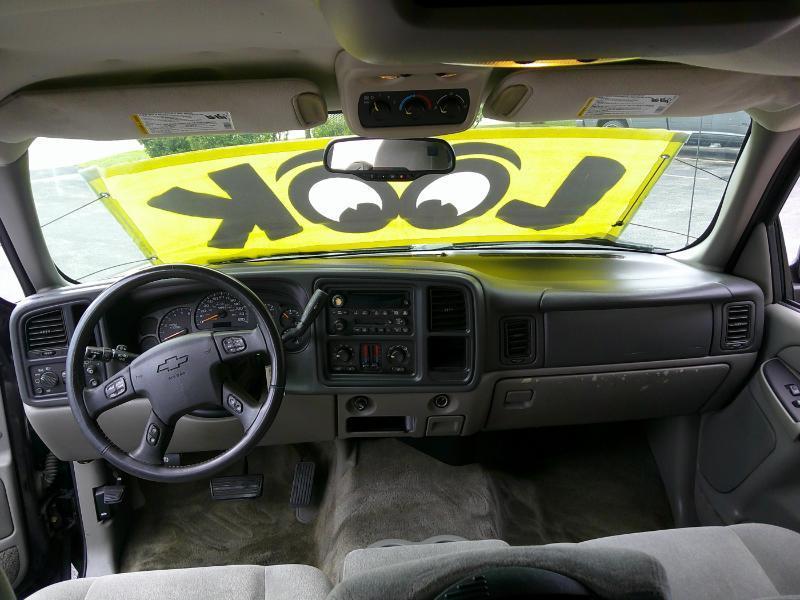 Chevrolet Tahoe 2WD 2005