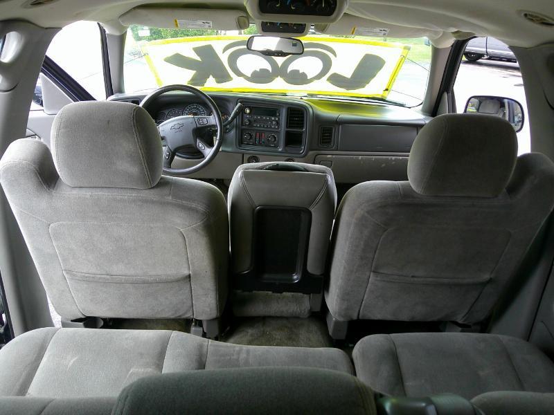 Chevrolet Tahoe 2WD 2005