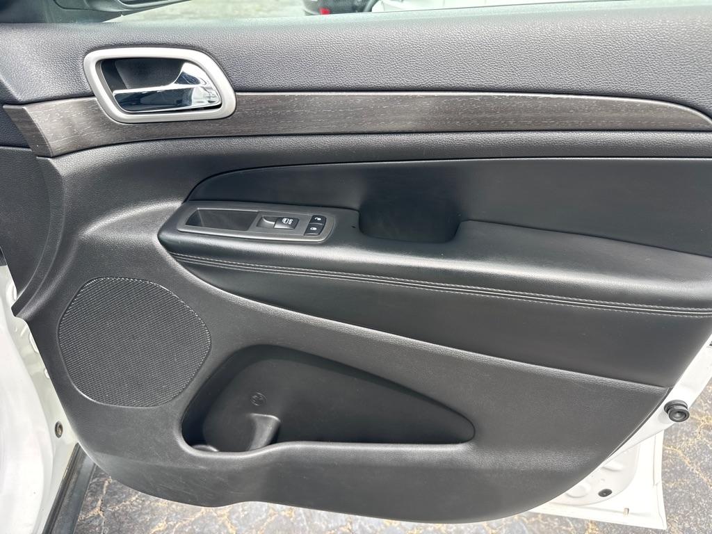 Jeep Grand Cherokee Laredo 2WD 2018
