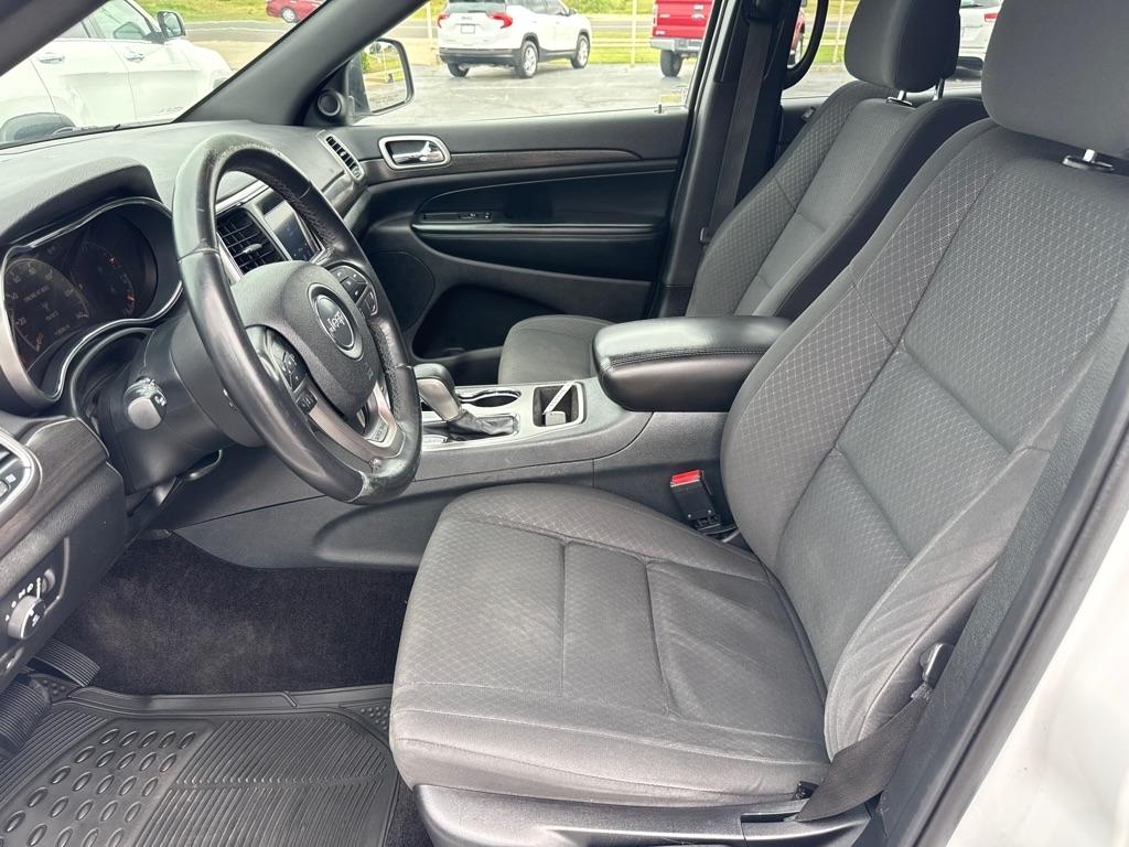 Jeep Grand Cherokee Laredo 2WD 2018