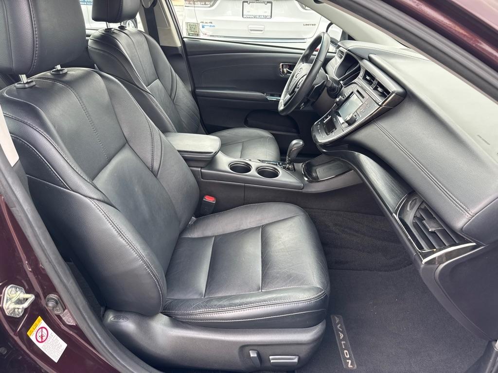 Toyota Avalon XLE 2016