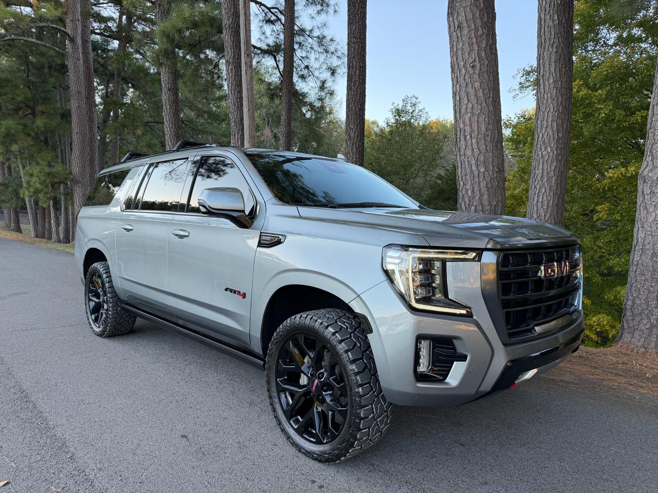 2023 GMC Yukon XL AT4