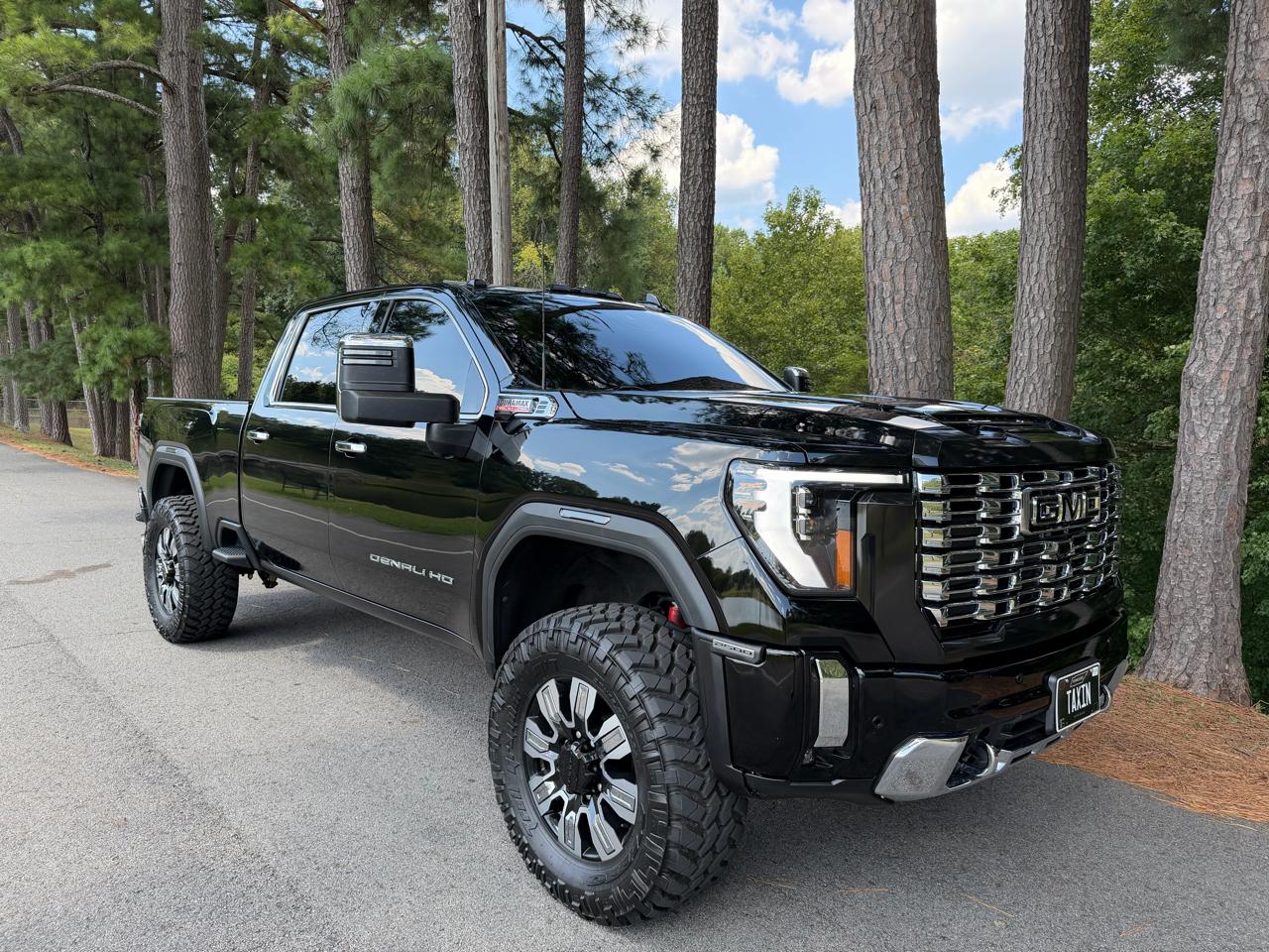 2024 GMC Sierra 2500HD DENALI