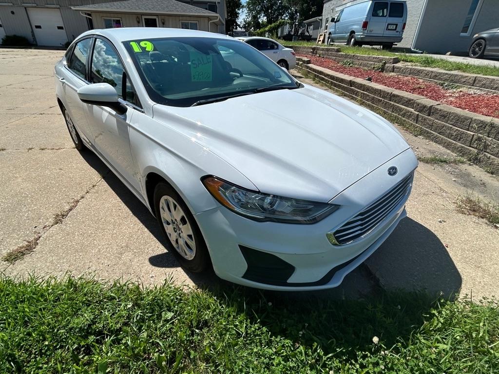 2019 Ford Fusion S - Photo 7