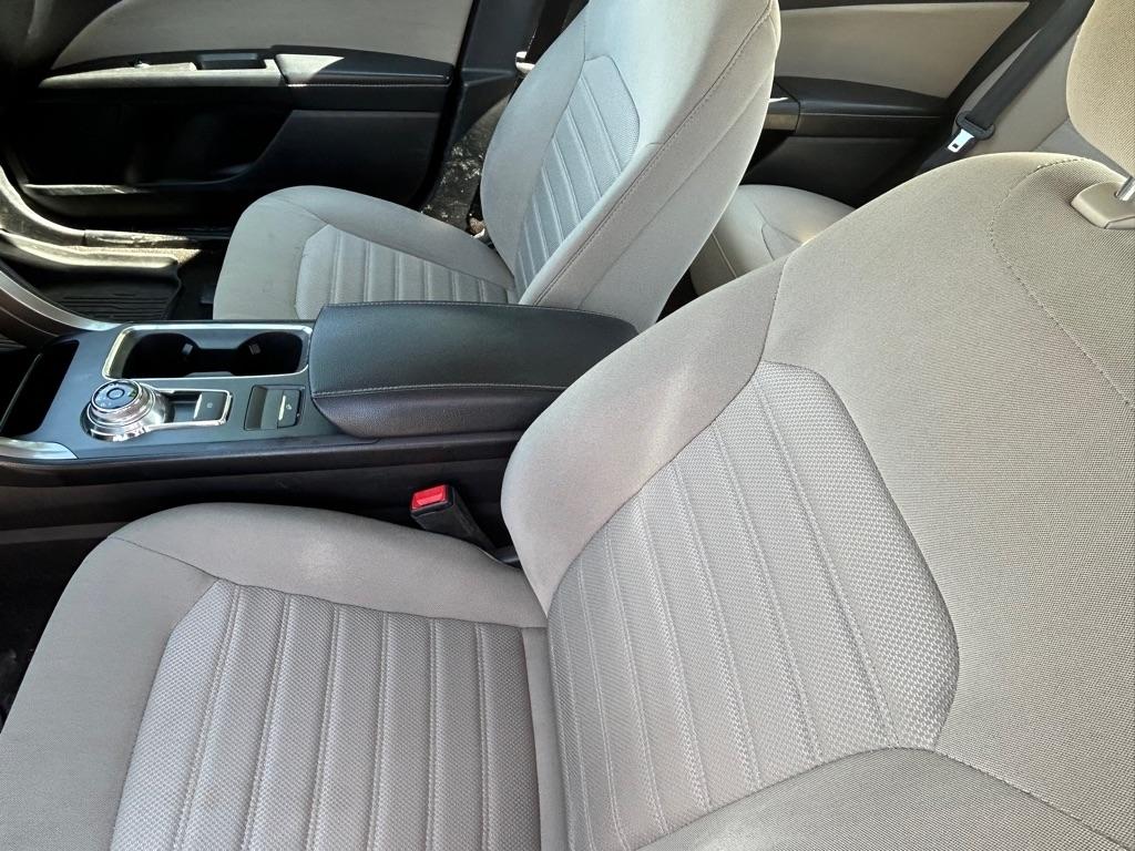 2019 Ford Fusion S - Photo 10