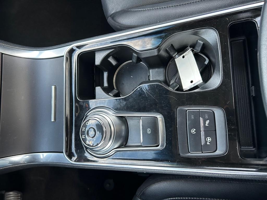 2020 Ford Edge Titanium - Photo 16