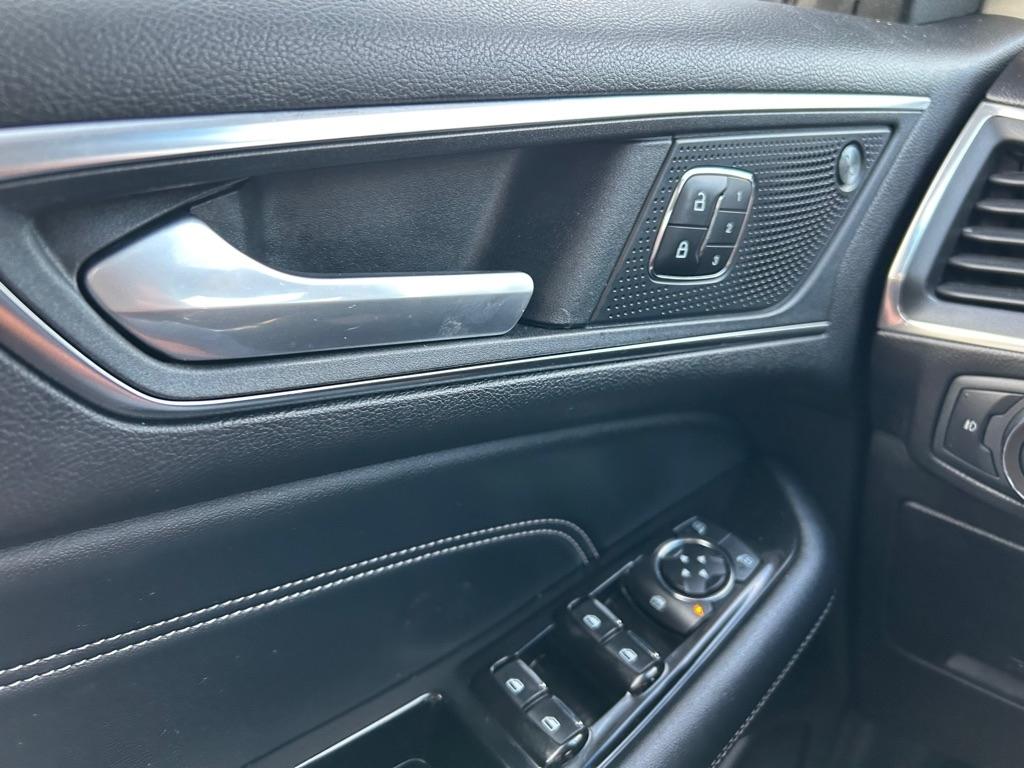 2020 Ford Edge Titanium - Photo 22