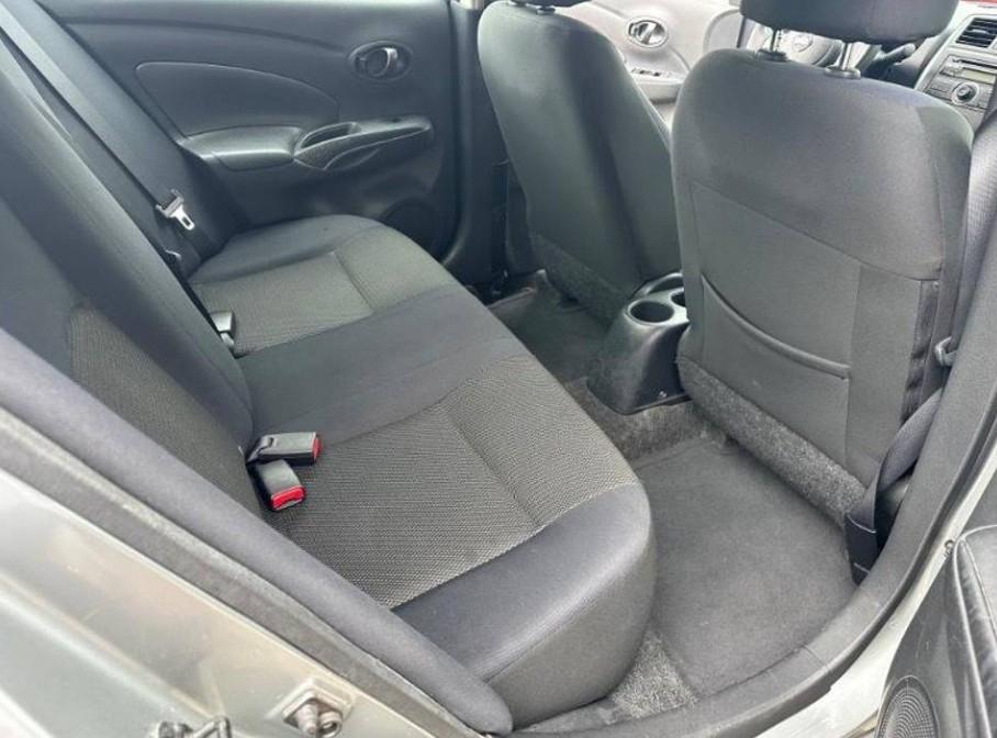 Nissan Versa 1.6 S Sedan 2012