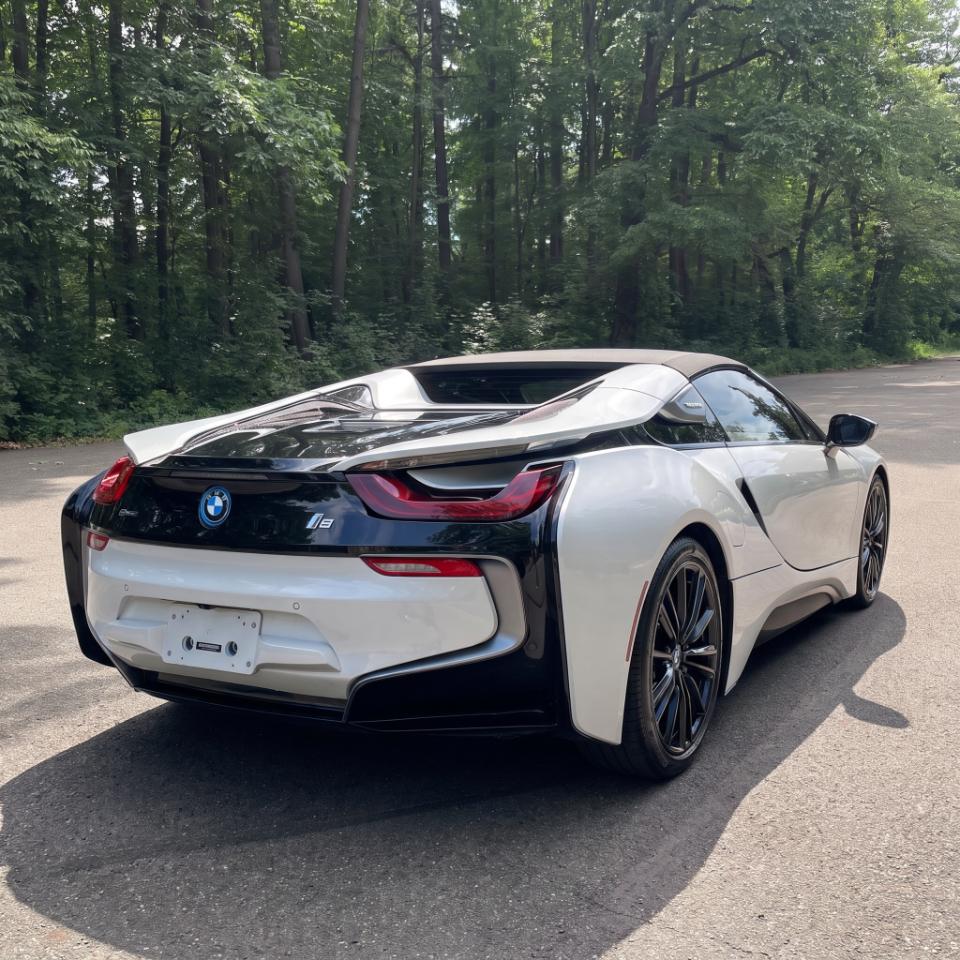 BMW i8 Convertible 2019