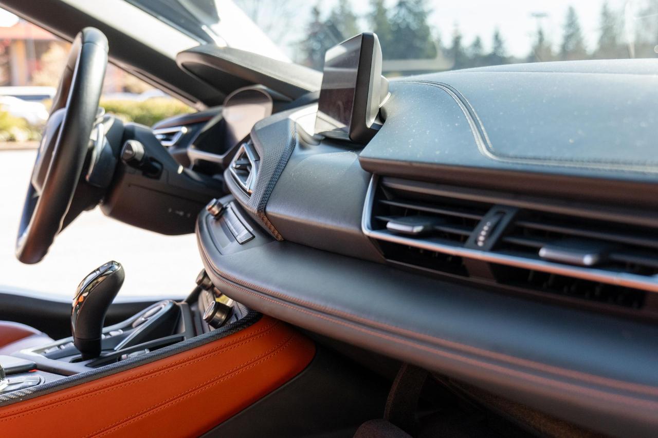 BMW i8 Convertible 2019