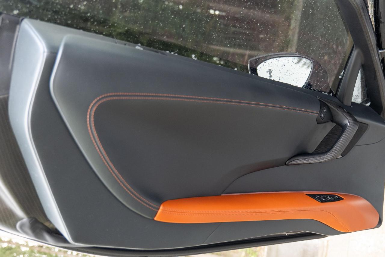 BMW i8 Convertible 2019