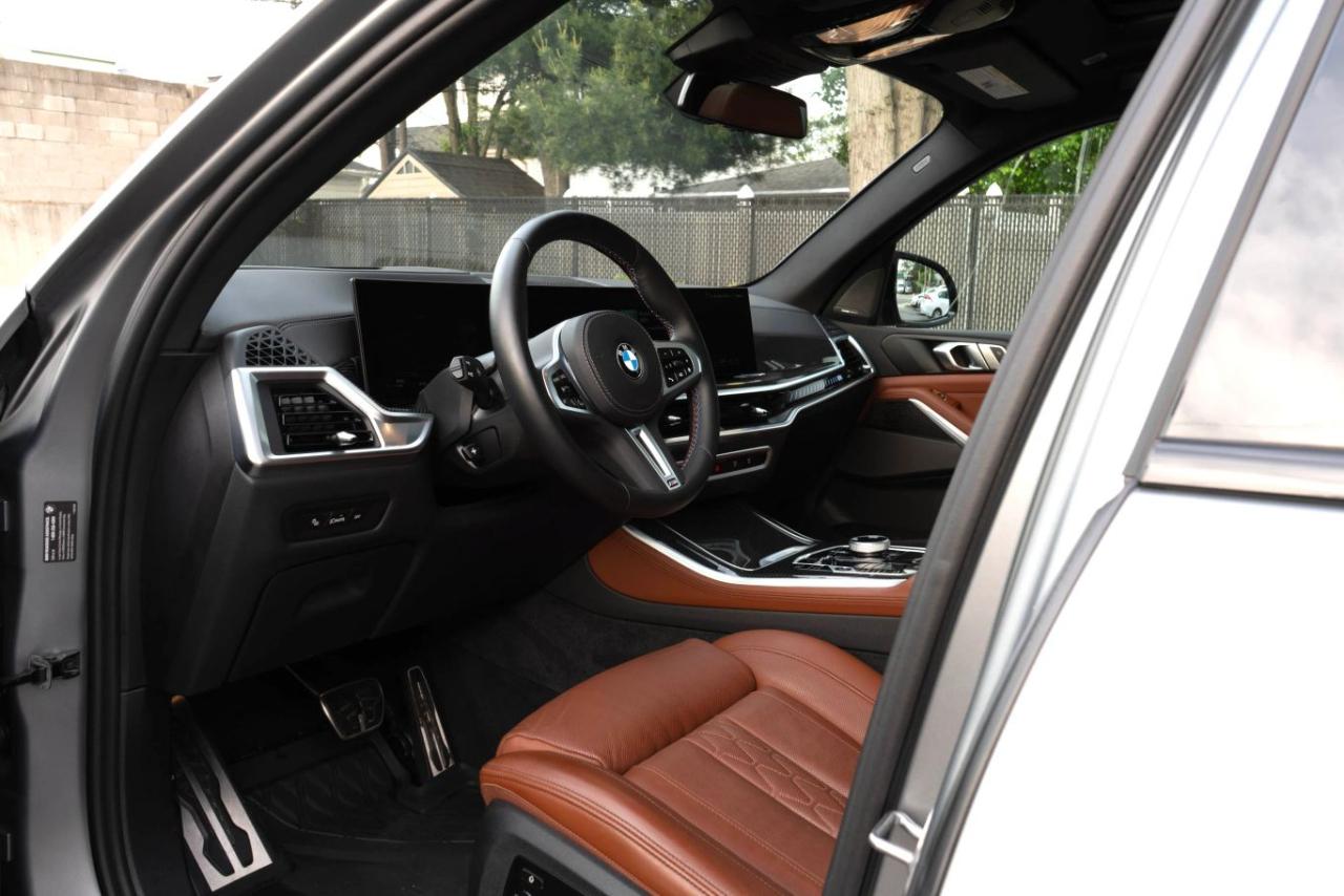 BMW X5 M60i 2024