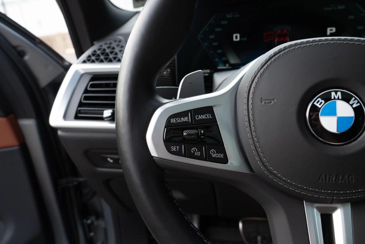 BMW X5 M60i 2024
