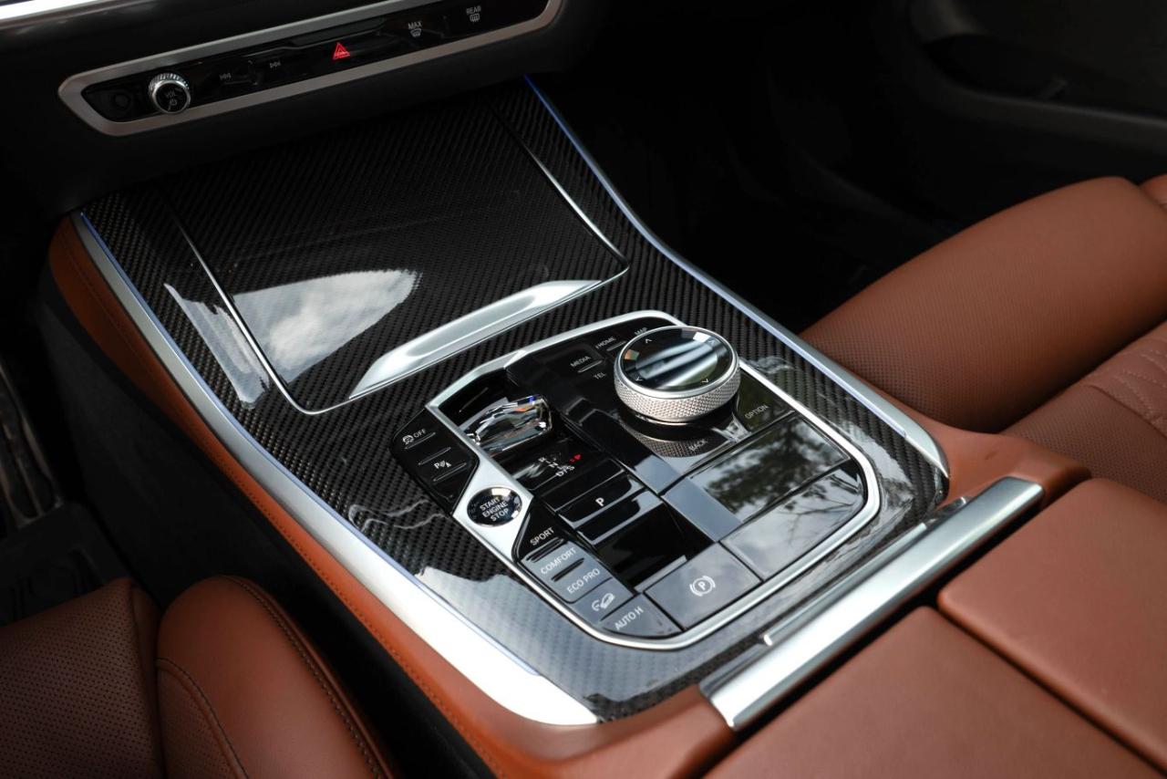 BMW X5 M60i 2024