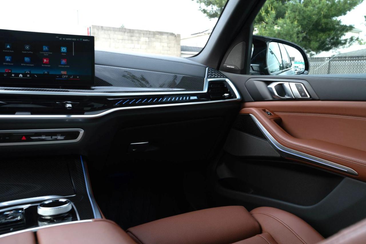 BMW X5 M60i 2024
