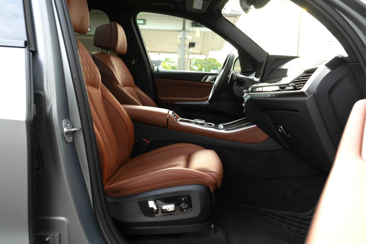 BMW X5 M60i 2024