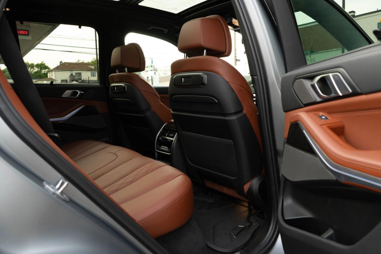 BMW X5 M60i 2024