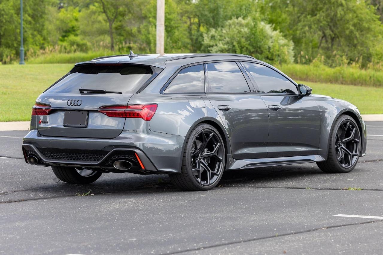 Audi RS6 Avant  2025