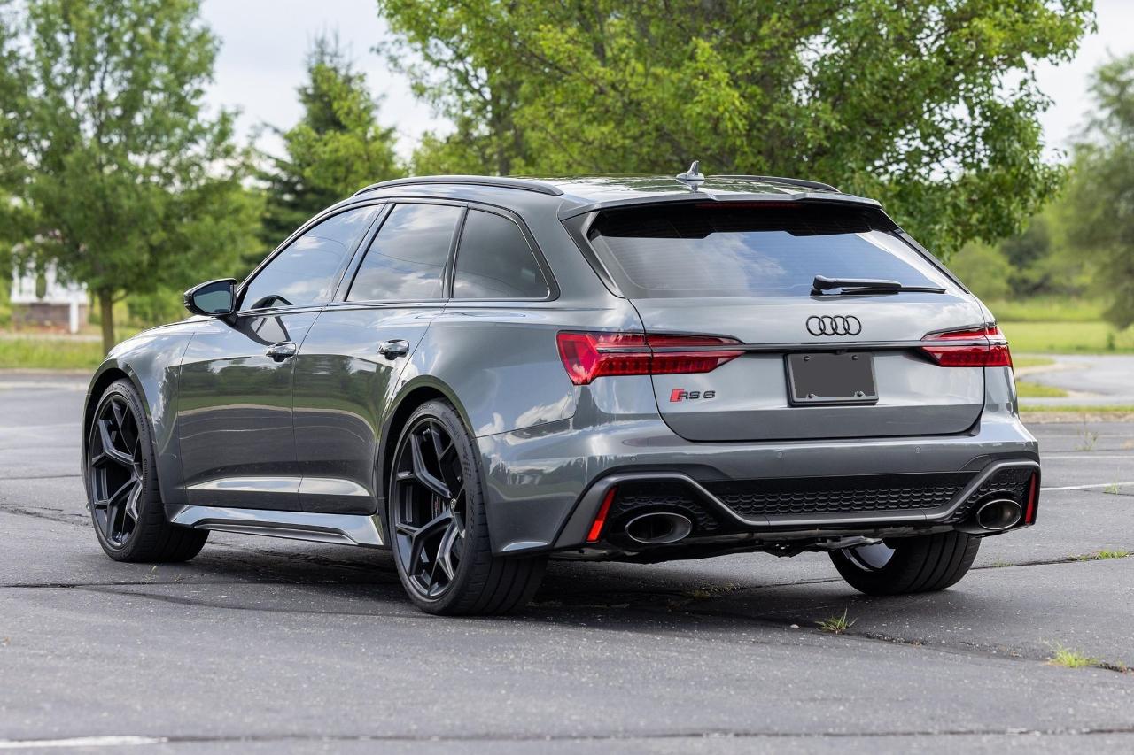Audi RS6 Avant  2025