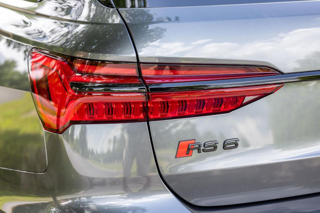 Audi RS6 Avant  2025