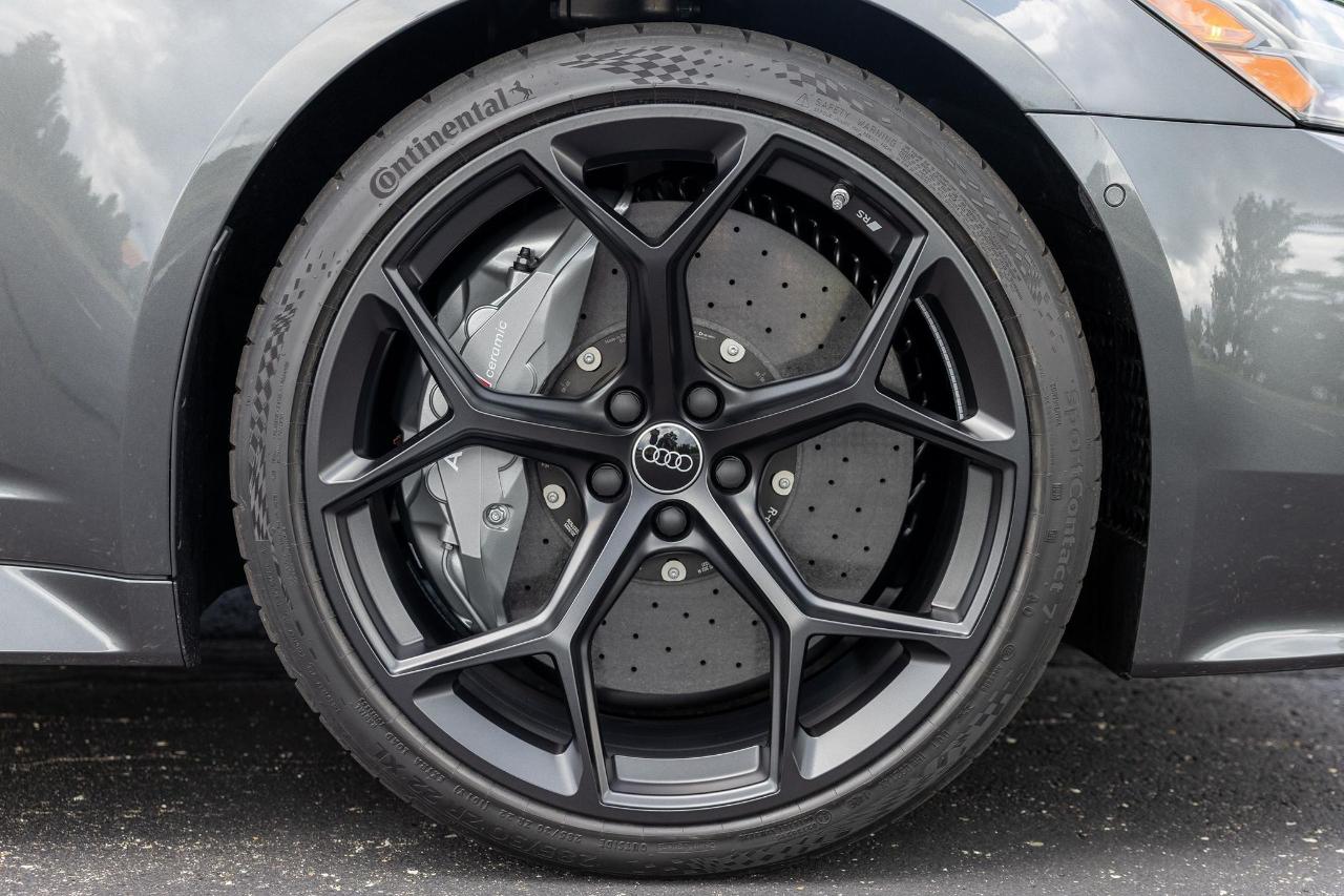 Audi RS6 Avant  2025