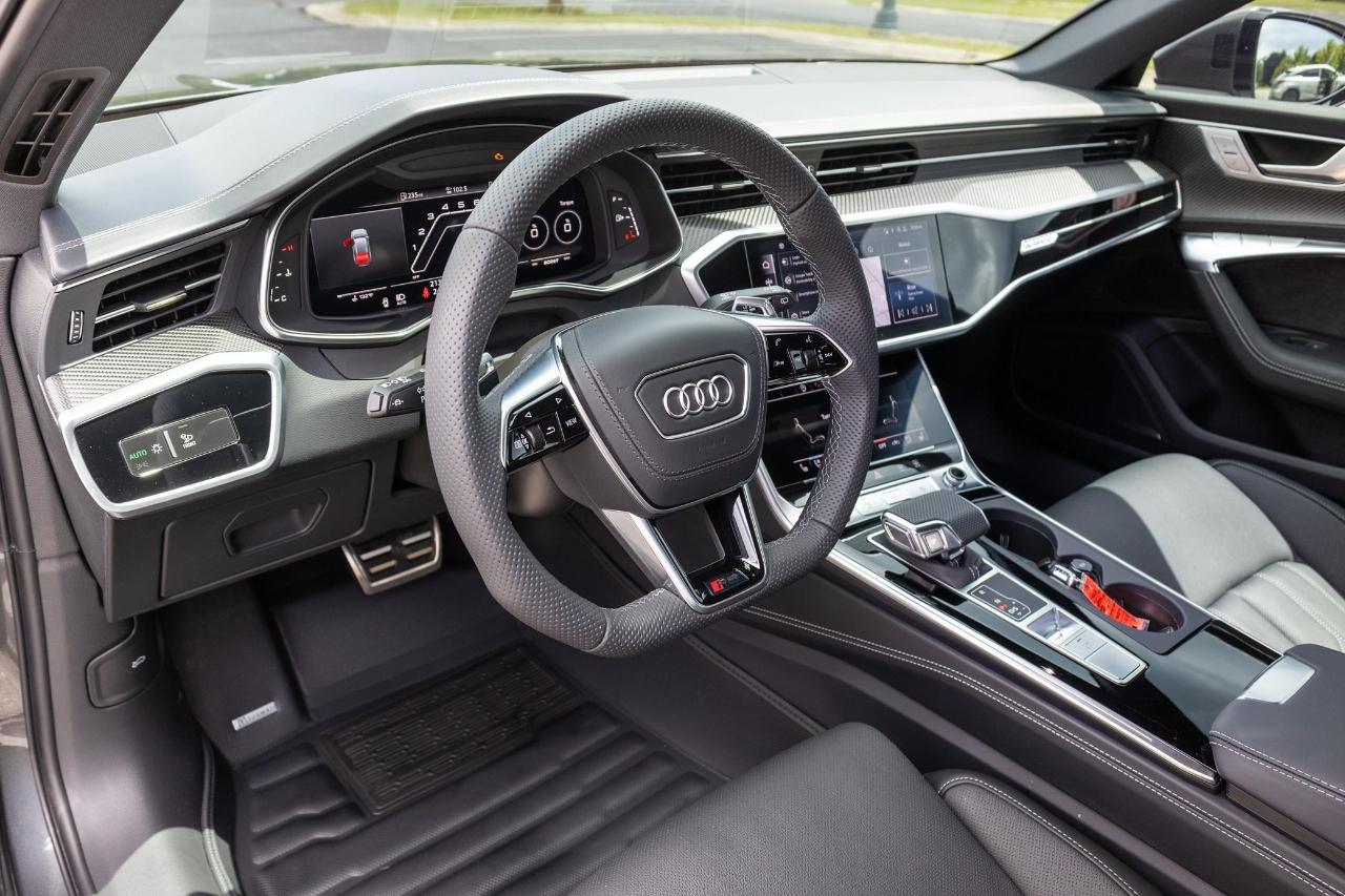 Audi RS6 Avant  2025