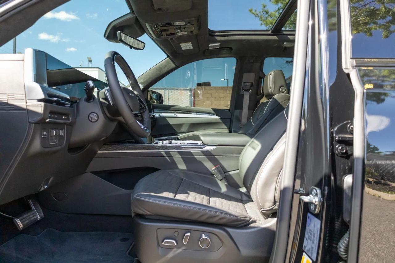 Cadillac Escalade V 4WD 2026