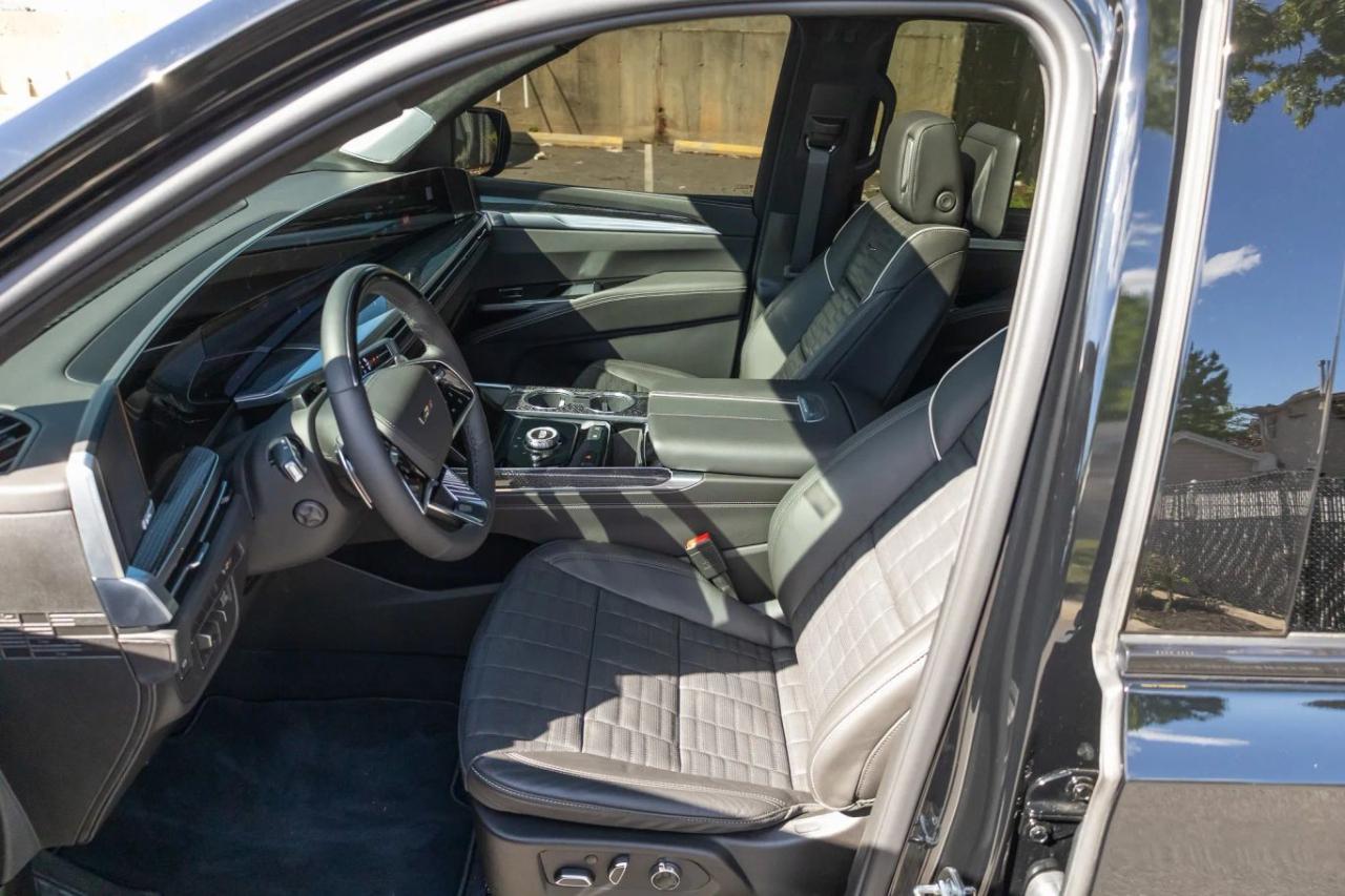 Cadillac Escalade V 4WD 2026