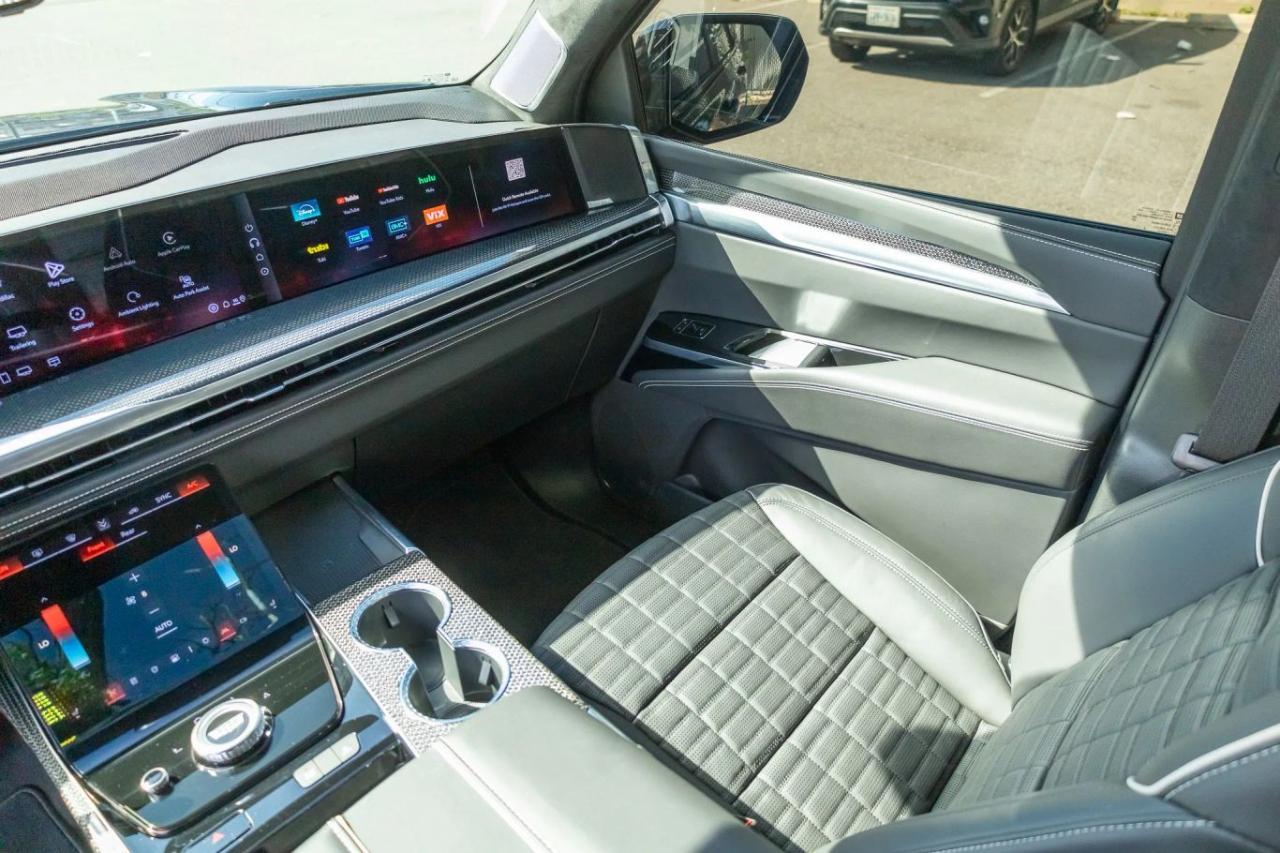 Cadillac Escalade V 4WD 2026