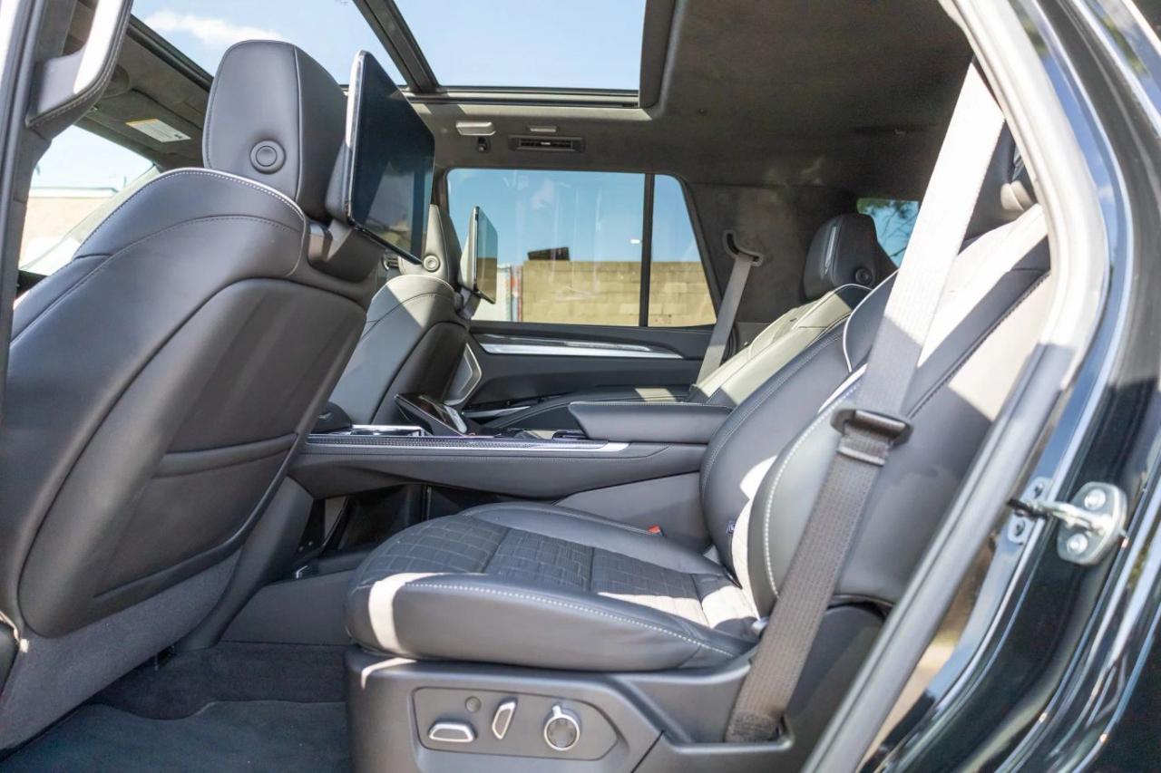 Cadillac Escalade V 4WD 2026
