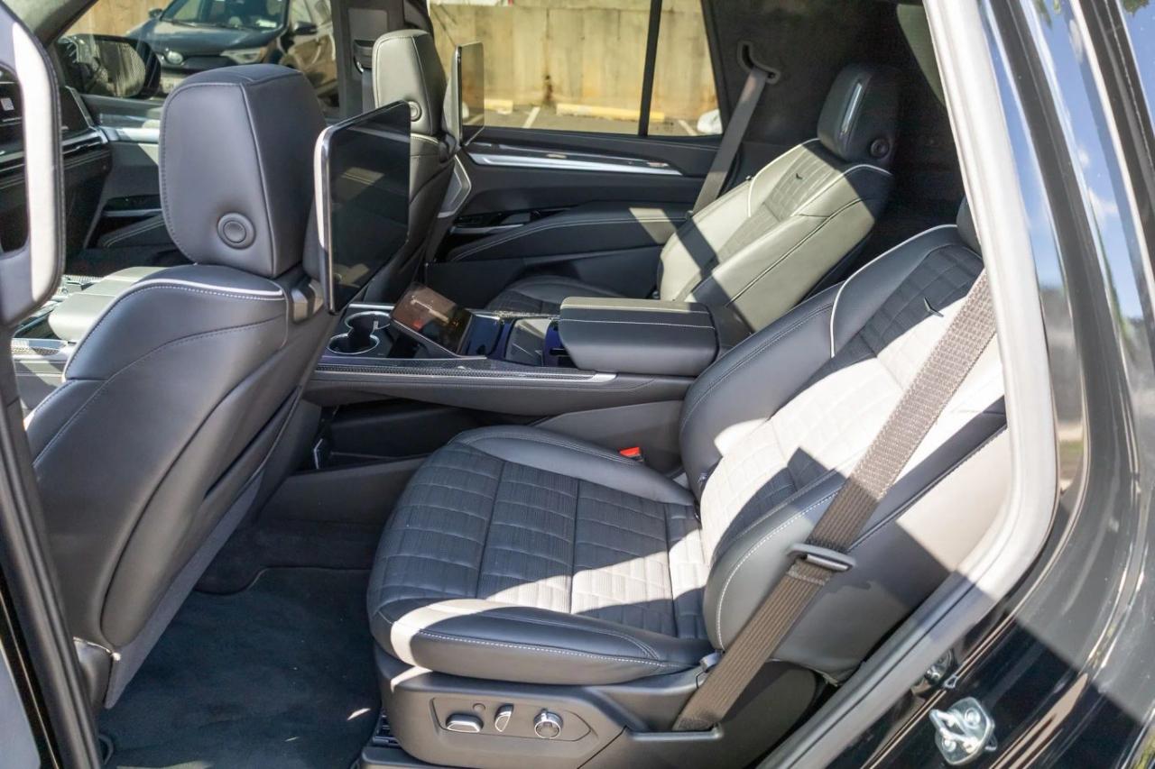 Cadillac Escalade V 4WD 2026