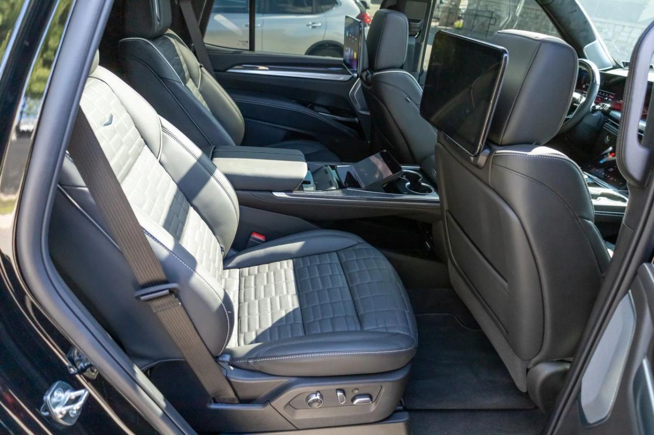 Cadillac Escalade V 4WD 2026