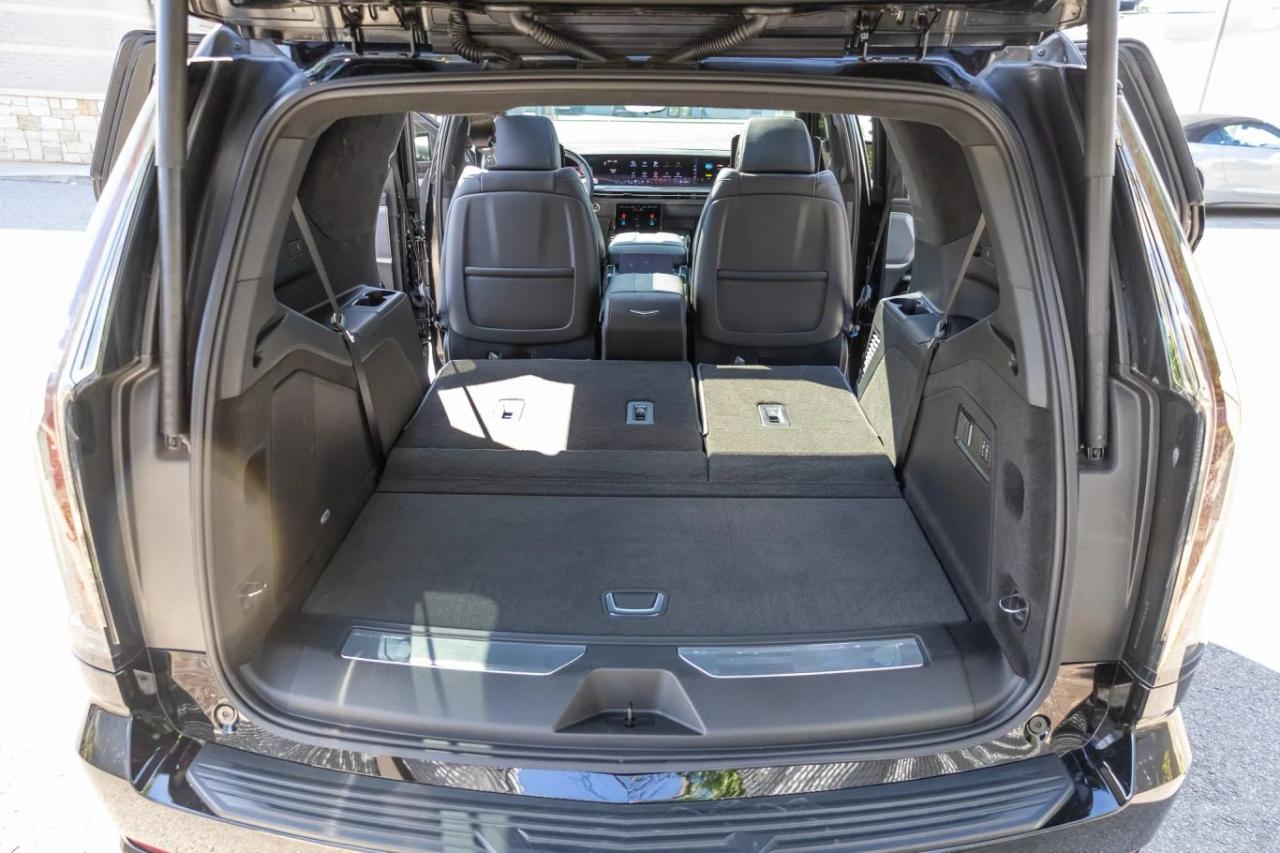 Cadillac Escalade V 4WD 2026