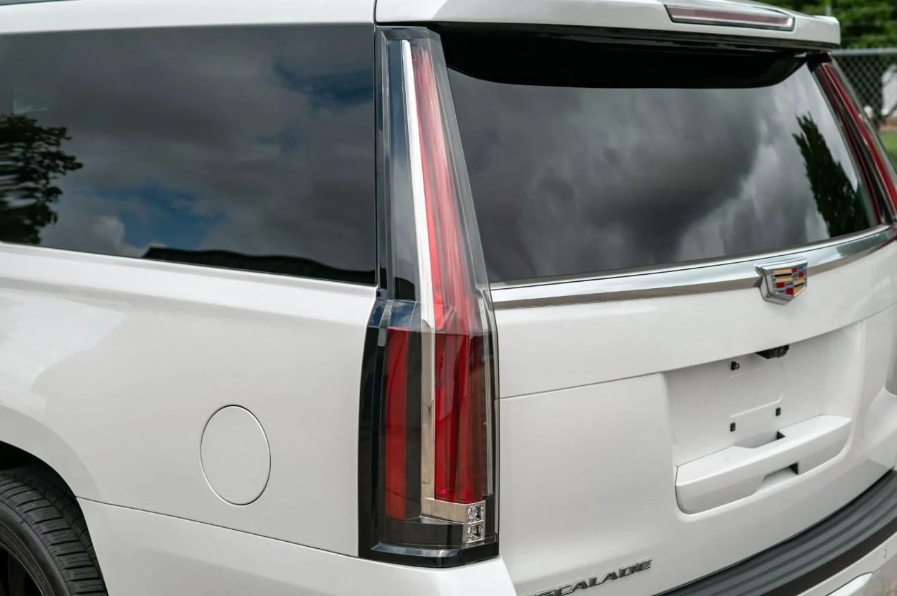 Cadillac Escalade ESV Platinum 4WD 2020