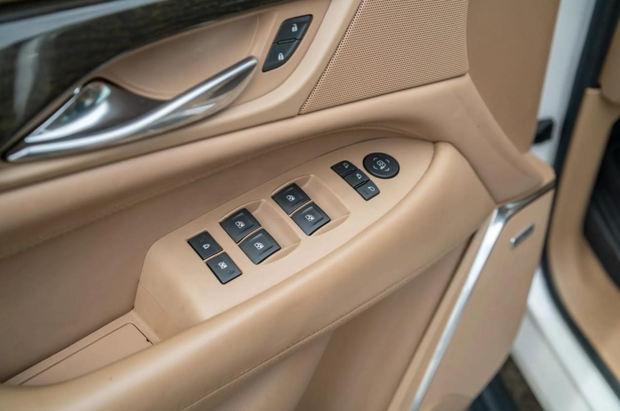 Cadillac Escalade ESV Platinum 4WD 2020