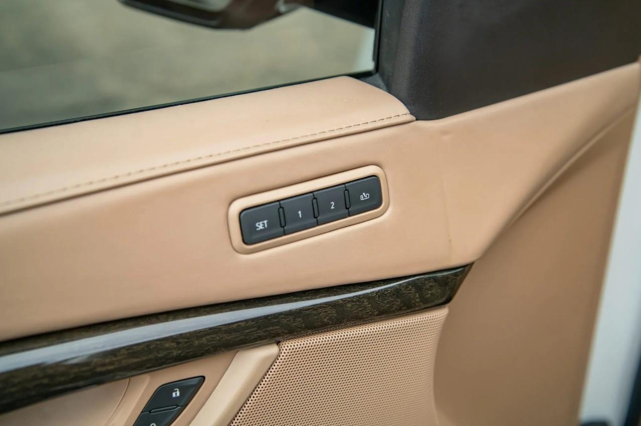 Cadillac Escalade ESV Platinum 4WD 2020