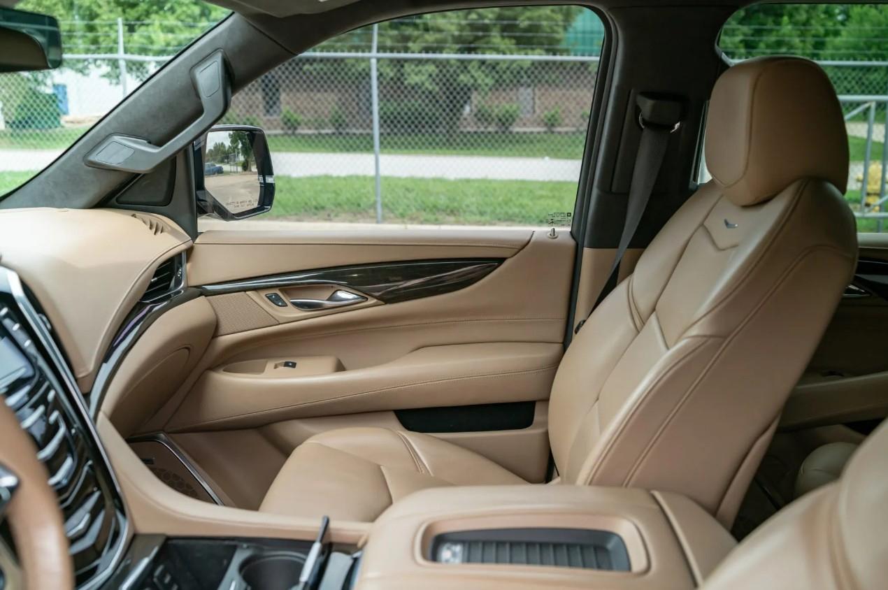 Cadillac Escalade ESV Platinum 4WD 2020