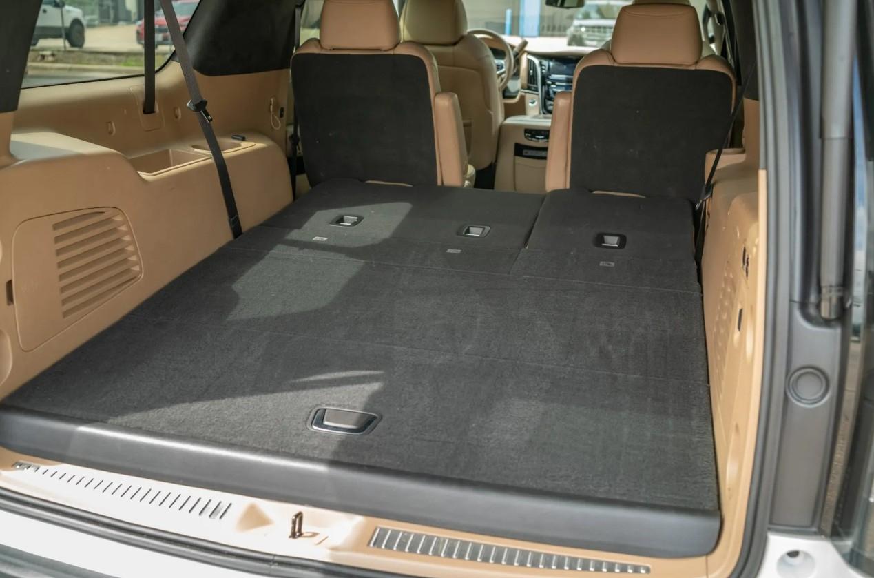 Cadillac Escalade ESV Platinum 4WD 2020